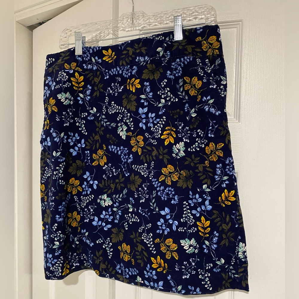 Skirt, Thin-wale corduroy